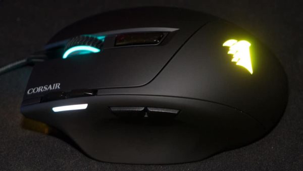 Corsair Sabre в темноте